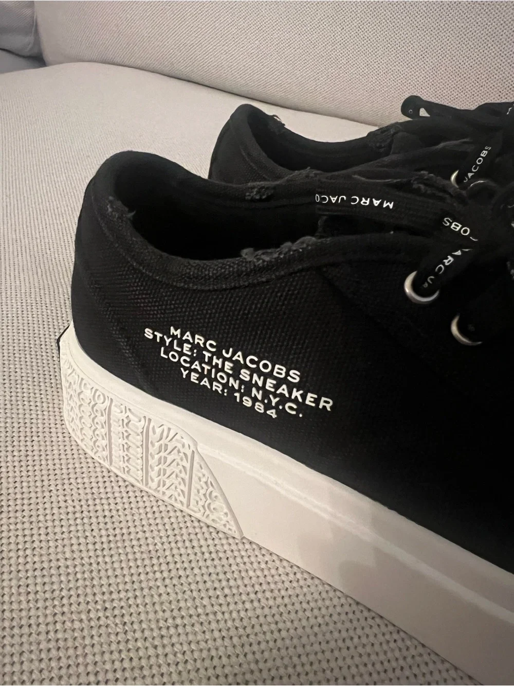 Marc Jacobs Black and White Platform Canvas Sneakers 6.5 (37)